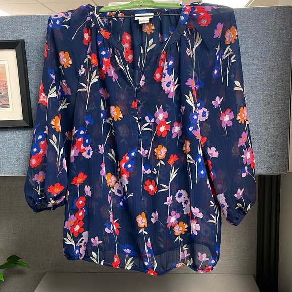 Liz Claiborne Tops - Liz Claiborne floral blouse